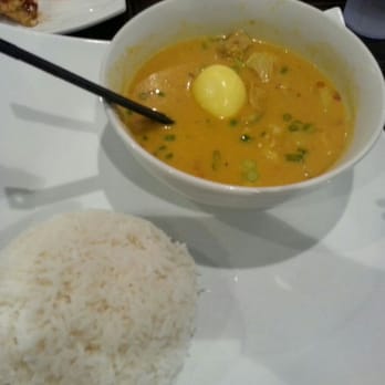 Banana Leaf - Curry chicken with rice - Indonesian Near Me - Temple City, California Banana Leaf - Curry chicken with rice - Indonesian Near Me - Temple City, California