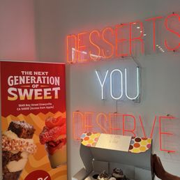 Such a fun vibe! Look at these to-go boxes too!