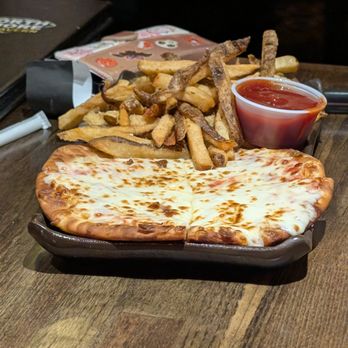 North Shore Tavern - Pizza - more of a flatbread. - Sports Bars Near Me - Pittsburgh, Pennsylvania North Shore Tavern - Pizza - more of a flatbread. - Sports Bars Near Me - Pittsburgh, Pennsylvania
