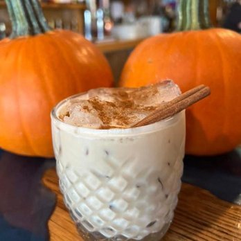 Prime 7 Bar & Restaurant - Sports Bars Near Me - Commerce Township, Michigan