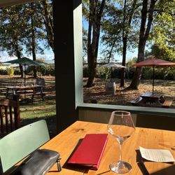 Remy Wines - Patio and picnic seating