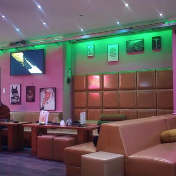 Prix D'ami - Wide open seating - Coffeeshops Near Me - Amsterdam, New Hampshire