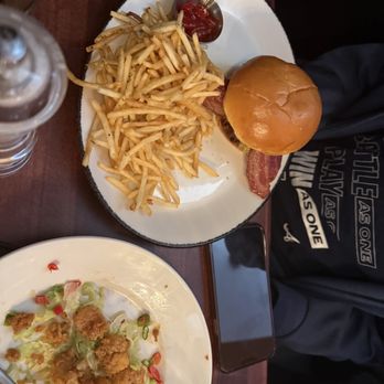 J. Alexander's Restaurant - Old Fashioned Burger and Fries - Steakhouses Near Me - Peachtree City, Georgia