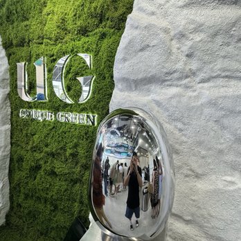 UG Tea - Egg looking statue with interior signage - Bubble Tea Near Me - Milpitas, California UG Tea - Egg looking statue with interior signage - Bubble Tea Near Me - Milpitas, California
