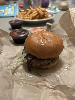 Little Big Burger by null