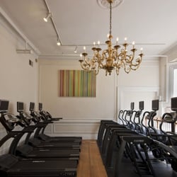MV Fitness - Located in what used to be 3 historic manor homes, MV Fitness is both elegant & state of the art.
