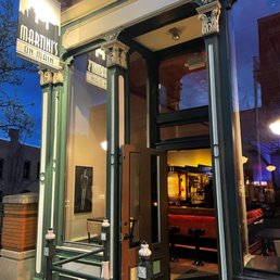 the outside of the restaurant