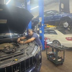 M & B's Foreign Auto Specialists