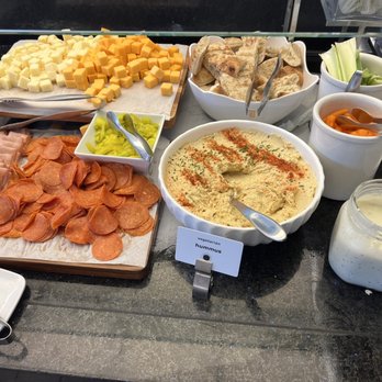 Delta Sky Club - Airport Lounges Near Me - Newark, New Jersey Delta Sky Club - Airport Lounges Near Me - Newark, New Jersey