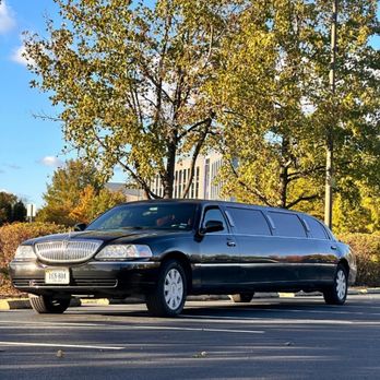 DC Discovery USA - Limos Near Me - Springfield, Virginia