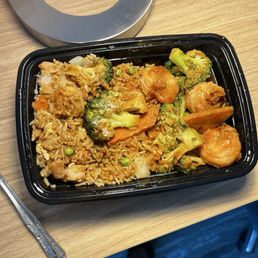 Shrimp and broccoli with shrimp fried rice