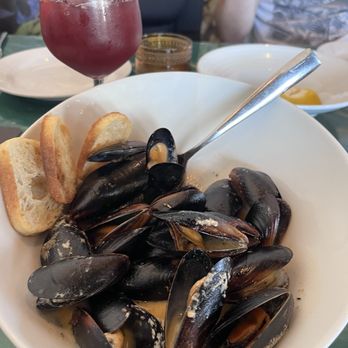 Renzo's Trattoria E Pizzeria - Mussels In White Wine - Italian Near Me - San Antonio, Texas Renzo's Trattoria E Pizzeria - Mussels In White Wine - Italian Near Me - San Antonio, Texas