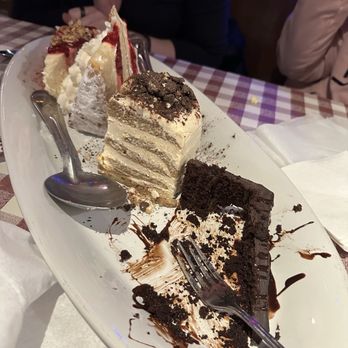 Buca di Beppo Italian Restaurant - Dessert - Italian Near Me - Greenwood, Indiana Buca di Beppo Italian Restaurant - Dessert - Italian Near Me - Greenwood, Indiana