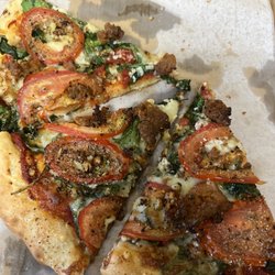 Flying Pie Pizzaria - 9. Zerto Magnifico Pizza