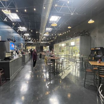 Lengthwise Brewing Company - Indoor area - Breweries Near Me - Bakersfield, California Lengthwise Brewing Company - Indoor area - Breweries Near Me - Bakersfield, California