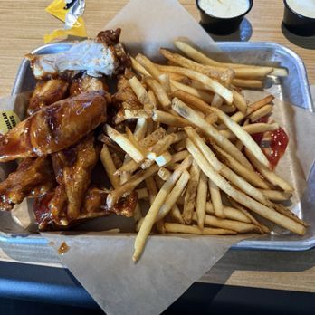Buffalo Wild Wings - Habanero wings and fries with blue cheese dressing - Chicken Wings Near Me - Nottingham, Maryland Buffalo Wild Wings - Habanero wings and fries with blue cheese dressing - Chicken Wings Near Me - Nottingham, Maryland