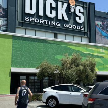 DICK'S Sporting Goods - Golf Equipment Near Me - Torrance, California DICK'S Sporting Goods - Golf Equipment Near Me - Torrance, California