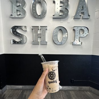 Quickly Benicia - Black Milk Tea with Egg Pudding and Pearls - Bubble Tea Near Me - Benicia, California