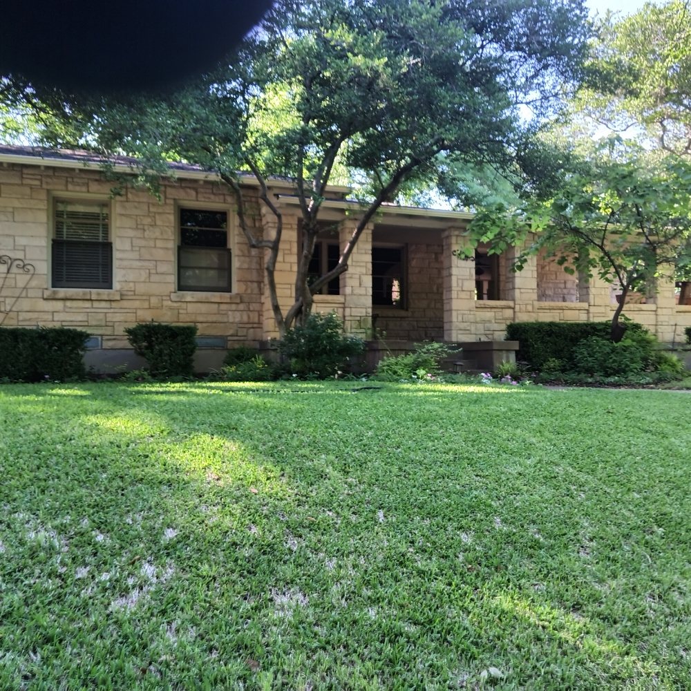 Slide of Pro Source Gutter Cleaning