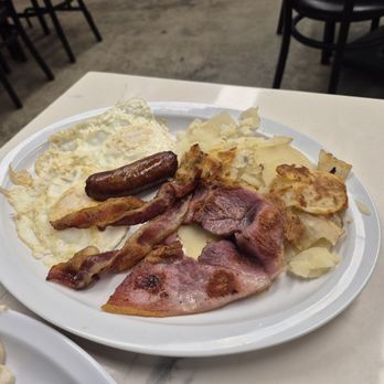McLean's Restaurant - Breakfast sampler (plate one) - American Near Me - Richmond, Virginia McLean's Restaurant - Breakfast sampler (plate one) - American Near Me - Richmond, Virginia