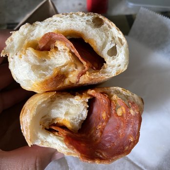 Pao Quente D'Avenida - Delicious and ridiculously fresh chorizo bread - Bakeries Near Me - Kearny, New Jersey Pao Quente D'Avenida - Delicious and ridiculously fresh chorizo bread - Bakeries Near Me - Kearny, New Jersey