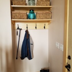 Albright Property Services - Coat nook with shelves
