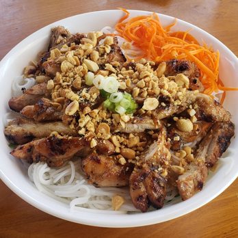 Tiny Saigon - Grilled chicken with vermicelli - Vietnamese Near Me - Corona, California Tiny Saigon - Grilled chicken with vermicelli - Vietnamese Near Me - Corona, California