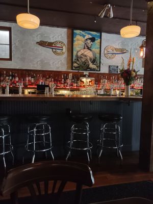 Thunderbird Bar by null