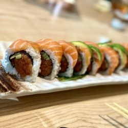 Dada Sushi Izakaya - Spicy Tuna Salmon Roll