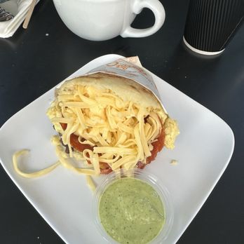 Amara Chocolate & Coffee - Arepa  breakfast - Coffee & Tea Near Me - Pasadena, California