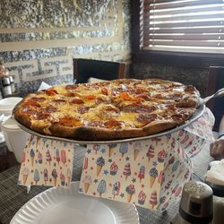 Kennedy Cafe - The pizza is perfect!!