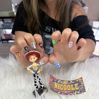 MOI Nails Studio - Nail Salons Near Me - Los Angeles, California