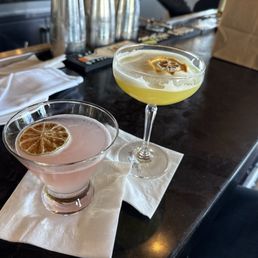 Cosmopolitan and a Clementina Cosmopolitan and a Clementina