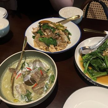 Chalong - Green Curry Brisket (GF), veggies - Thai Near Me - New York, New York
