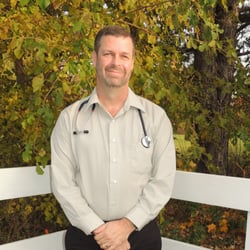 Twinbrook Veterinary Hospital - Dr. Thomas Smith, Chief of Staff