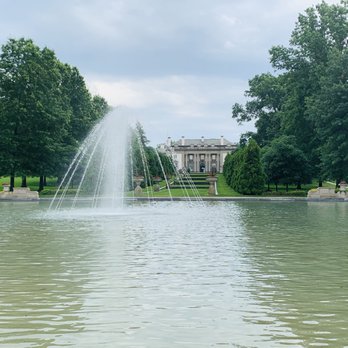 Nemours Estate - Fountain that was used as a swimming pool at one time - Landmarks & Historical Buildings Near Me - Wilmington, Delaware Nemours Estate - Fountain that was used as a swimming pool at one time - Landmarks & Historical Buildings Near Me - Wilmington, Delaware