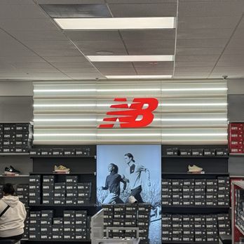 New Balance Factory Store - Shoe Stores Near Me - Camarillo, California New Balance Factory Store - Shoe Stores Near Me - Camarillo, California