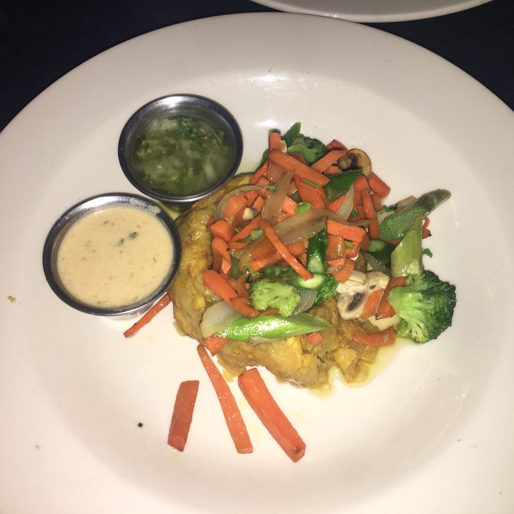 Qlantro - Mofongo relleno de vegetales - Seafood Near Me - Yauco, Puerto Rico