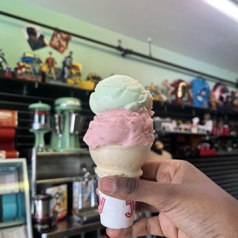 Cone Brothers Ice Cream & Candy - Sorbet Passion Fruit Italian Ice - Ice Cream & Frozen Yogurt Near Me - Richfield, Minnesota Cone Brothers Ice Cream & Candy - Sorbet Passion Fruit Italian Ice - Ice Cream & Frozen Yogurt Near Me - Richfield, Minnesota