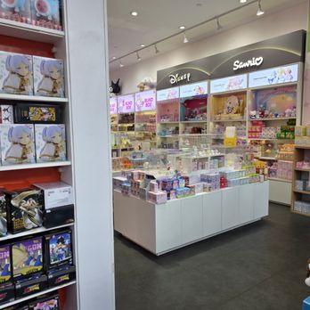 Miniso - Miniso - Hollywood, Los Angeles - Accessories Near Me - Los Angeles, California