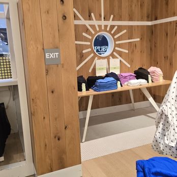 Aerie - inside - Women's Clothing Near Me - Paramus, New Jersey Aerie - inside - Women's Clothing Near Me - Paramus, New Jersey