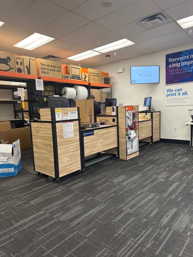 FEDEX OFFICE PRINT & SHIP CENTER 13502 S Hamilton View Rd, Riverton
