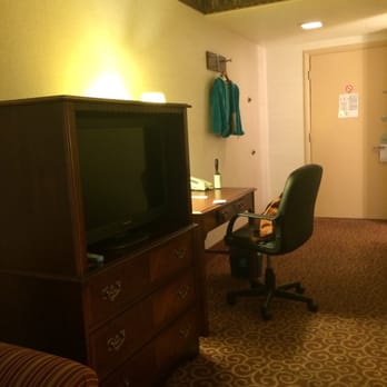 Red Arrow Inn & Suites - Very nice front desk and clear rooms with lots of extras - Hotels Near Me - Montrose, Colorado Red Arrow Inn & Suites - Very nice front desk and clear rooms with lots of extras - Hotels Near Me - Montrose, Colorado