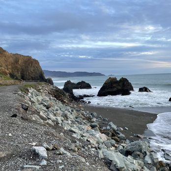 Mussel Rock Park - Beaches Near Me - Daly City, California Mussel Rock Park - Beaches Near Me - Daly City, California