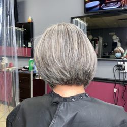 D' Pelos Hair Salon & Barbershop