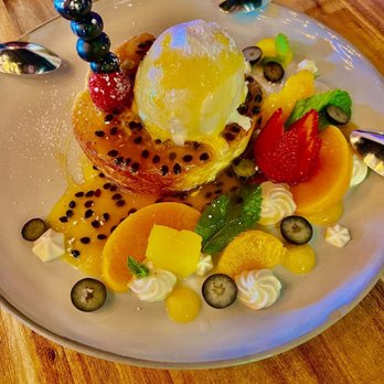 Palmeira Tropical Fusion - Passion fruit cinnamon roll - Latin American Near Me - Anchorage, Alaska Palmeira Tropical Fusion - Passion fruit cinnamon roll - Latin American Near Me - Anchorage, Alaska