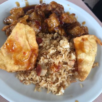 Panda Cafe - Orange Chicken Lunch Special (8.00) comes with choice of soup, an egg roll or crab wontons (2), and steamed rice or pork fried rice. - Chinese Near Me - Eureka, California Panda Cafe - Orange Chicken Lunch Special (8.00) comes with choice of soup, an egg roll or crab wontons (2), and steamed rice or pork fried rice. - Chinese Near Me - Eureka, California