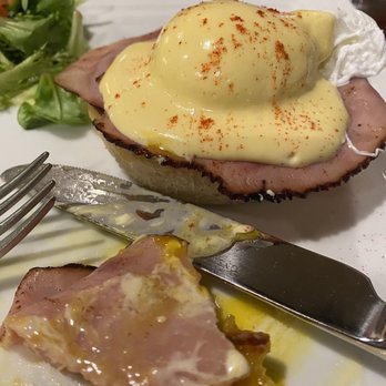 Il Palio Ristorante - Eggs Benedict, before and after - Italian Near Me - Chapel Hill, North Carolina Il Palio Ristorante - Eggs Benedict, before and after - Italian Near Me - Chapel Hill, North Carolina