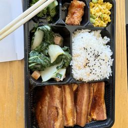 Slow-braised Pork Belly Stew鄉村燉控肉
