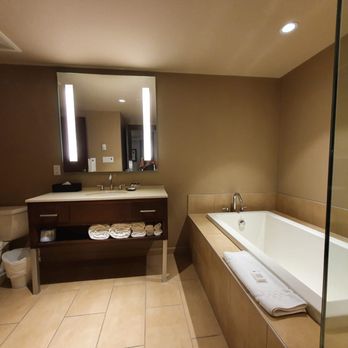 Evolution - Hotels Near Me - Whistler, British Columbia